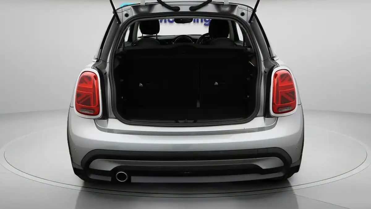 2023-mini-cooper-15-cooper-classic-premium-auto-hatchback-3d-auto-big-16