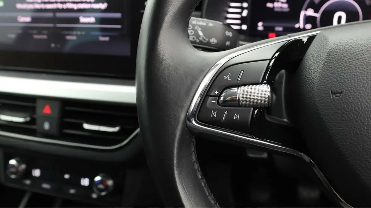 2021-skoda-kamiq-10-tsi-se-l-109ps-big-20