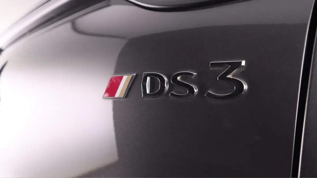 2022-ds-ds-3-crossback-12-puretech-performance-line-130ps-big-21