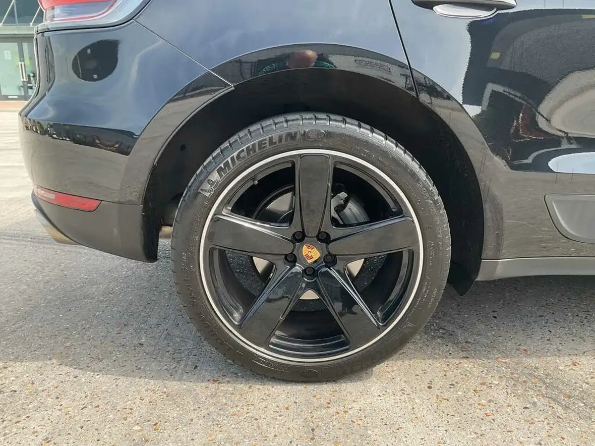 2021-porsche-macan-30-s-big-14