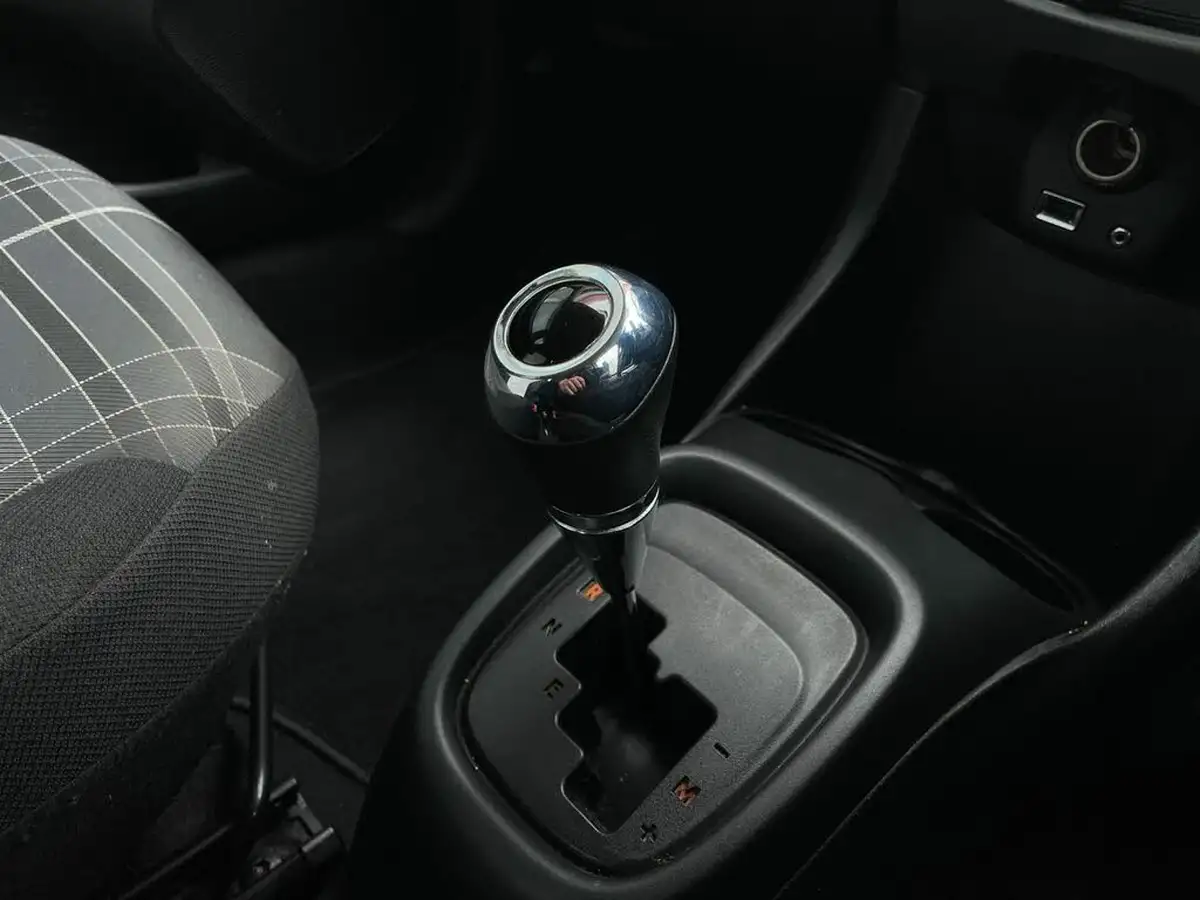 2016-peugeot-108-10-active-hatchback-5d-2-tronic-big-18