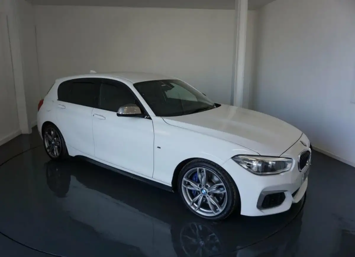 2017-bmw-1-series-30-m140i-5d-big-12