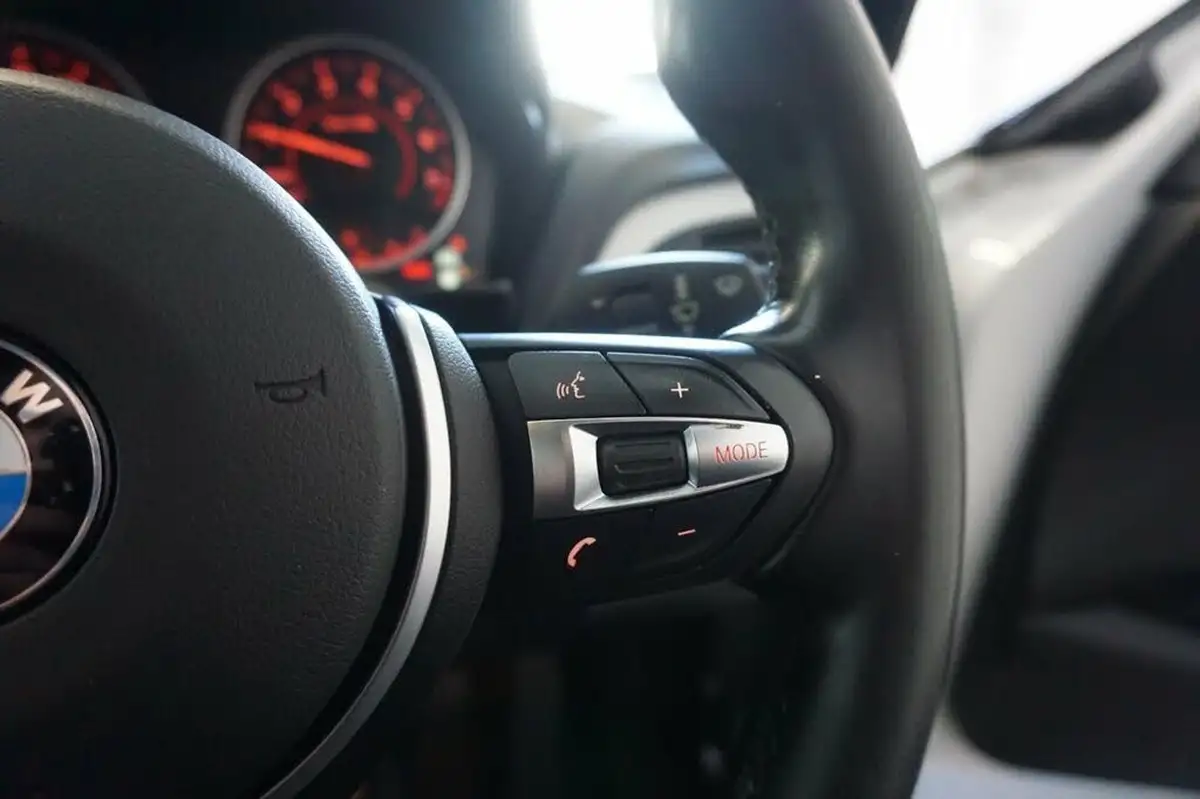 2017-bmw-1-series-30-m140i-5d-big-36