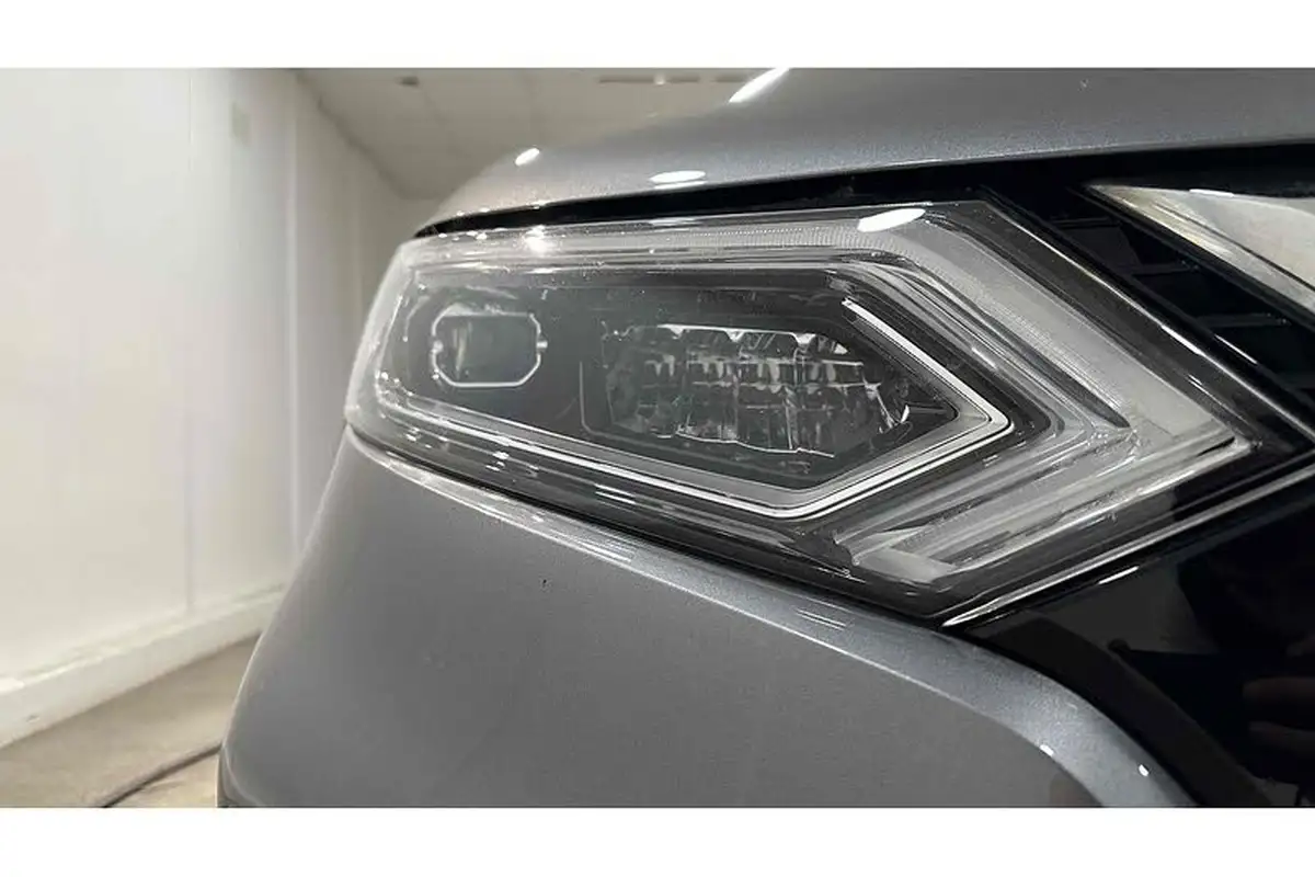 2021-nissan-qashqai-13-dig-t-n-motion-140ps-big-12
