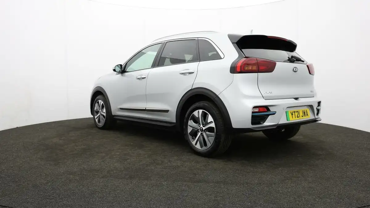 2021-kia-e-niro-ev-4-big-4