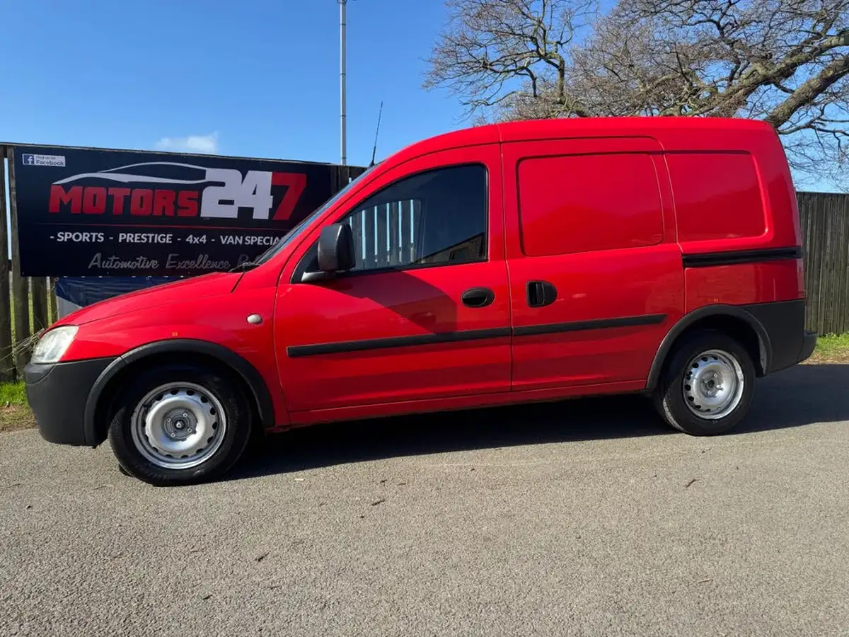 2010-vauxhall-combo-13td-1700-panel-big-32