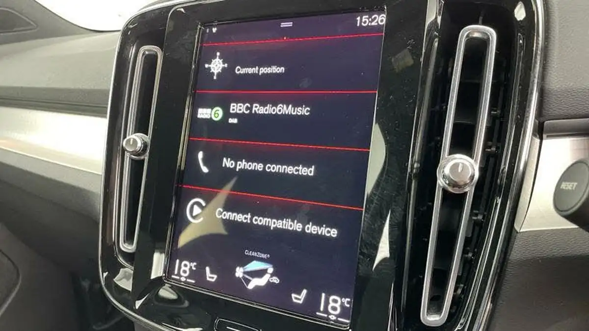 2022-volvo-xc40-15-t4-plus-big-17
