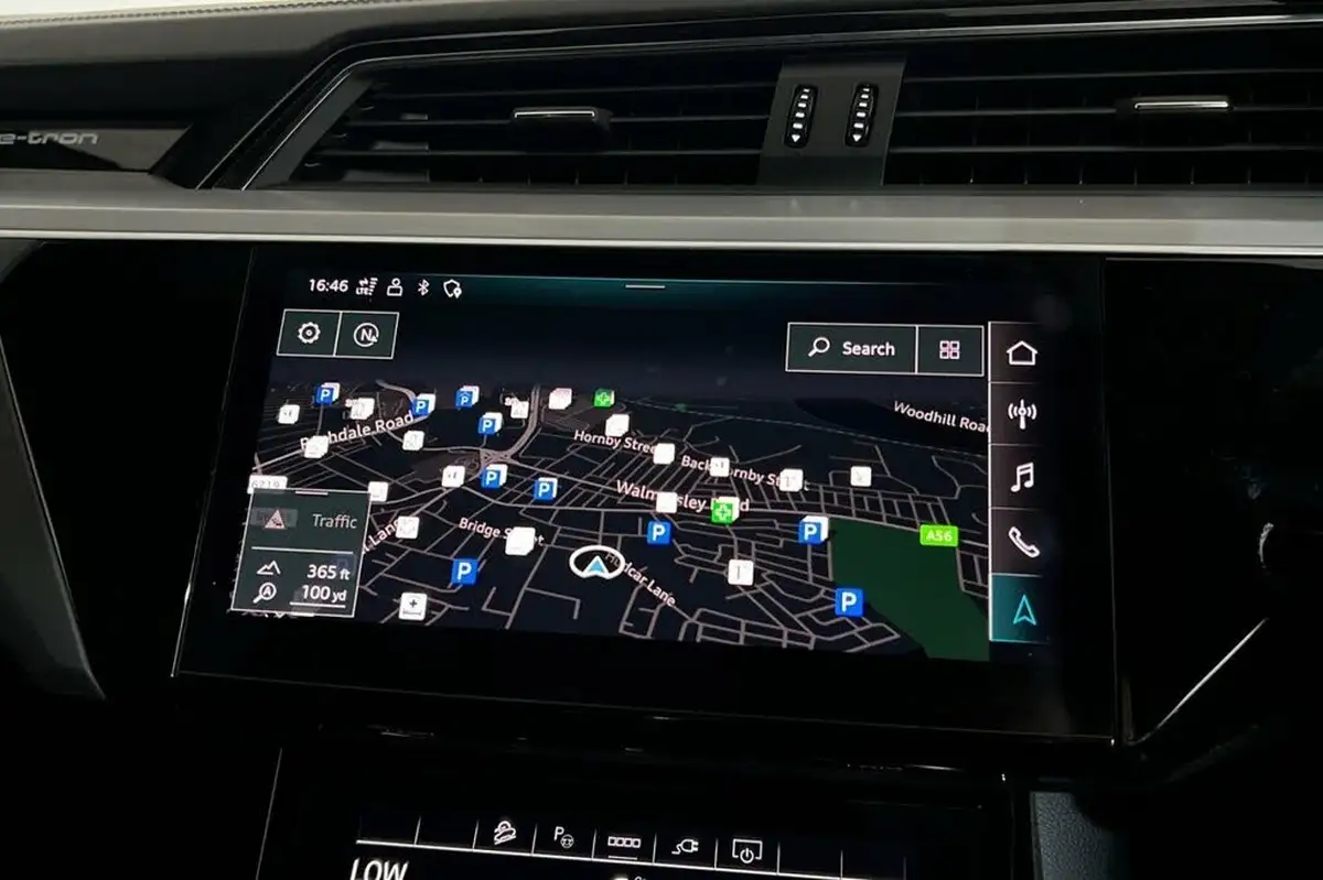 2021-audi-e-tron-55e-black-edition-station-wagon-big-13