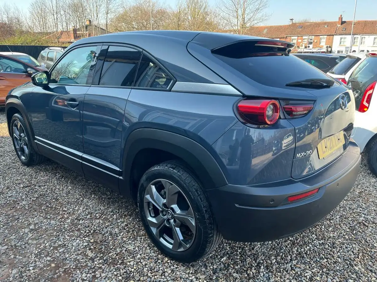 2021-mazda-mx-30-e-first-edition-big-6