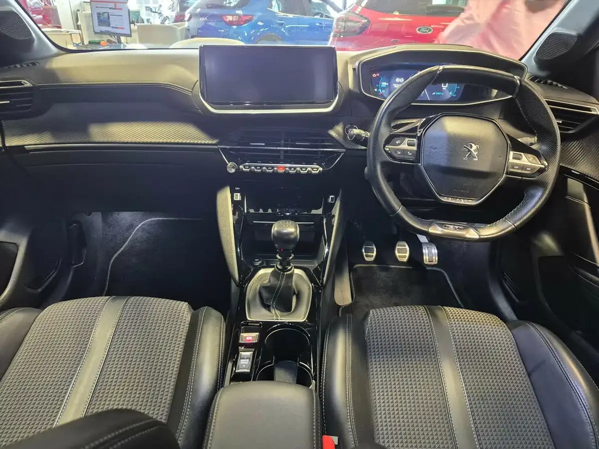 2021-peugeot-208-12-puretech-gt-100bhp-big-2