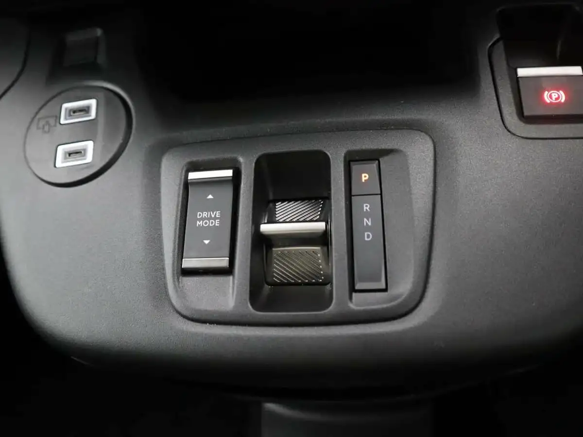 2025-citroen-berlingo-e-plus-xl-size-big-19