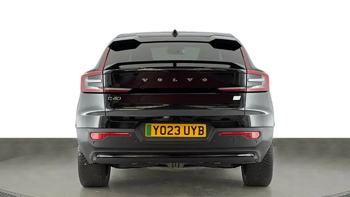 2023-volvo-c40-e-twin-recharge-core-big-4
