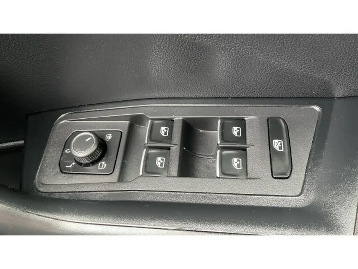 2020-volkswagen-t-roc-15-tsi-se-dsg-big-20