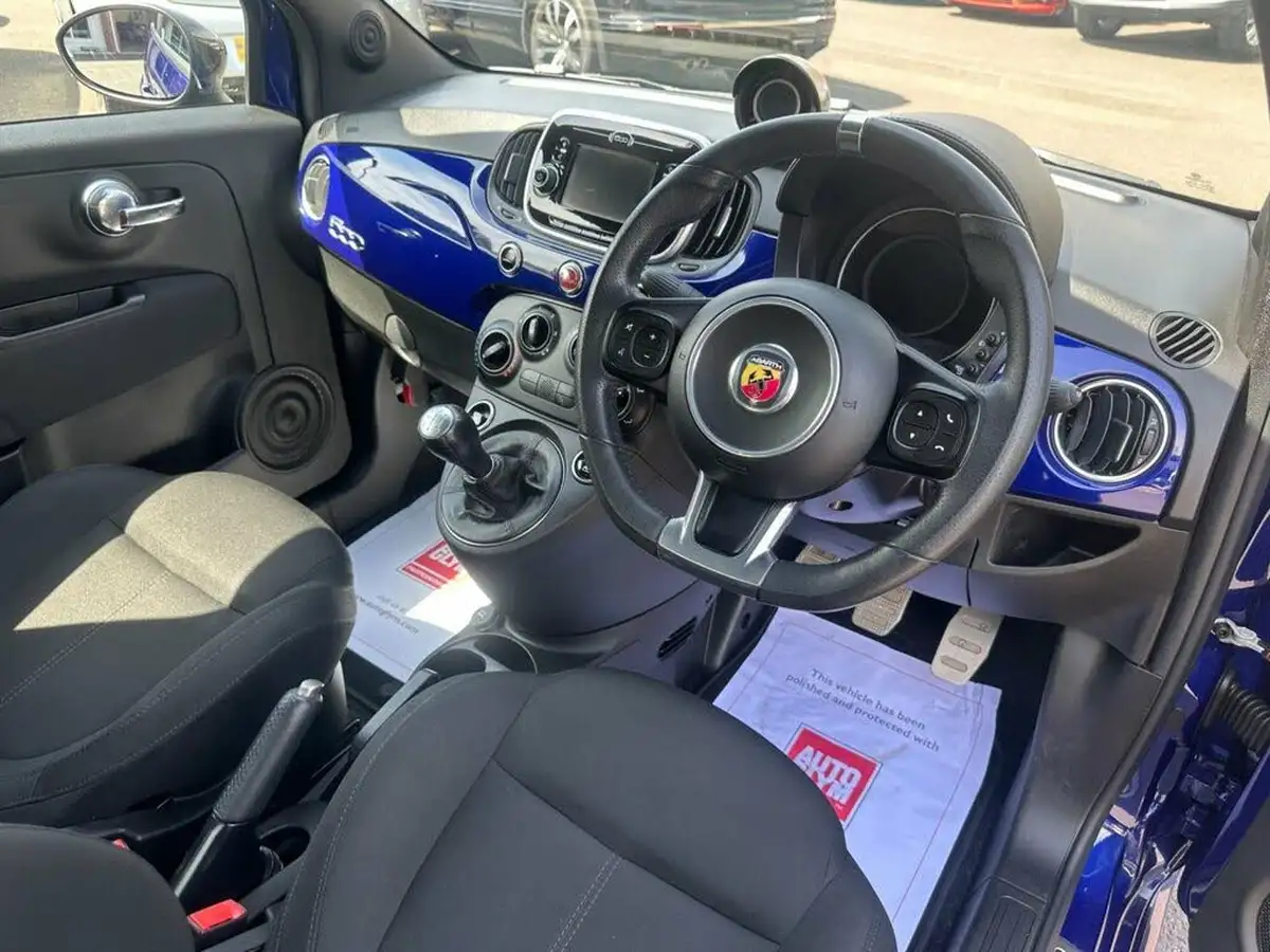 2018-abarth-595-14-tjet-big-13