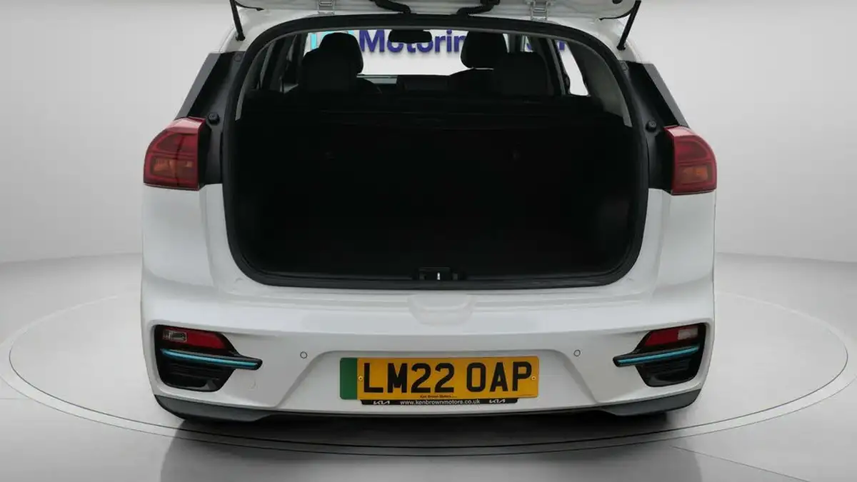 2022-kia-niro-ev-e-2-big-17