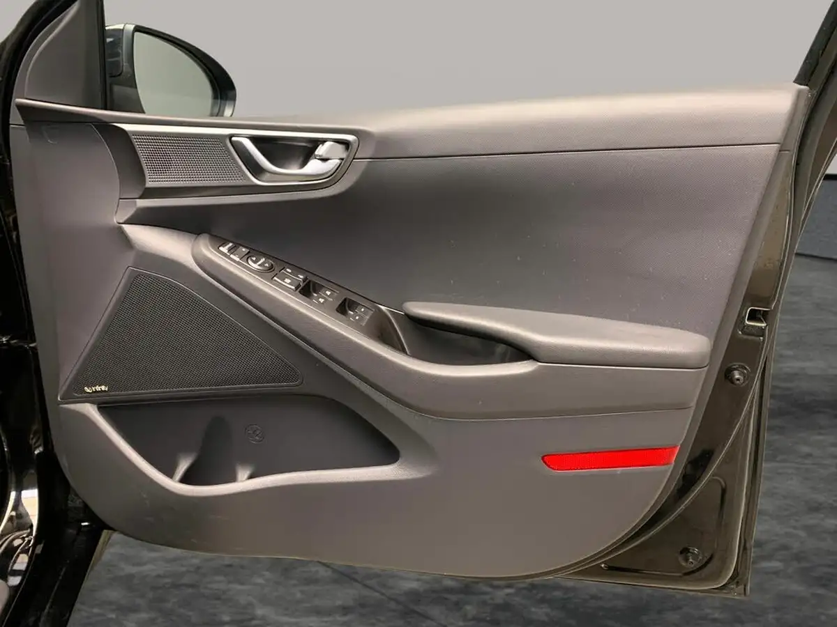 2021-hyundai-ioniq-e-premium-electric-100kw-big-30