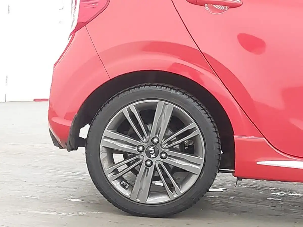 2018-kia-picanto-10-gt-line-big-11