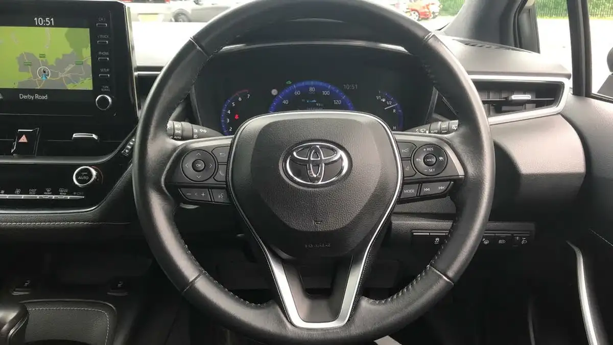 2021-toyota-corolla-18-vvt-i-design-spare-wheel-hatchback-5d-big-7