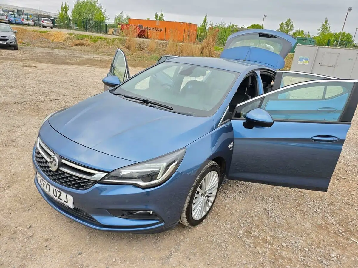 2017-vauxhall-astra-14i-16v-turbo-elite-150ps-ss-hatchback-auto-big-10