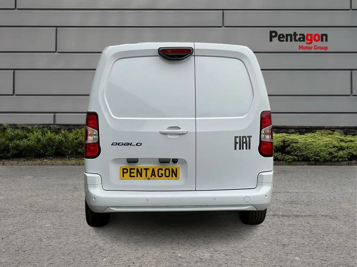 2025-fiat-doblo-big-13