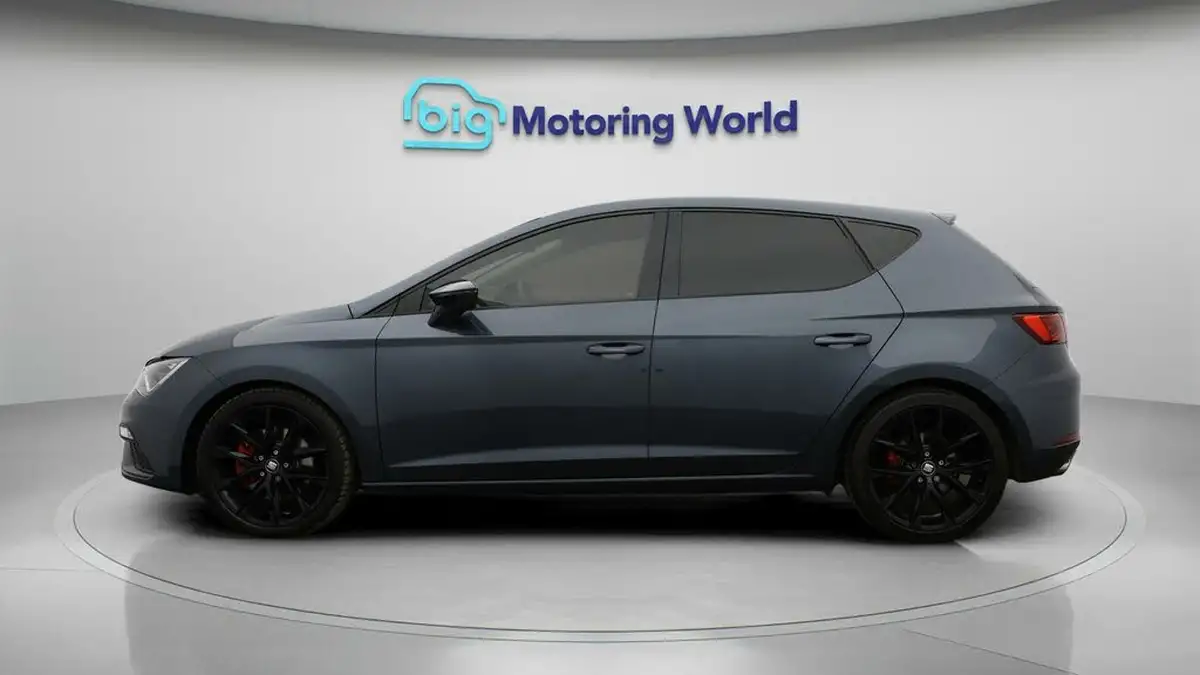 2019-seat-leon-20-tsi-fr-sport-hatchback-big-3