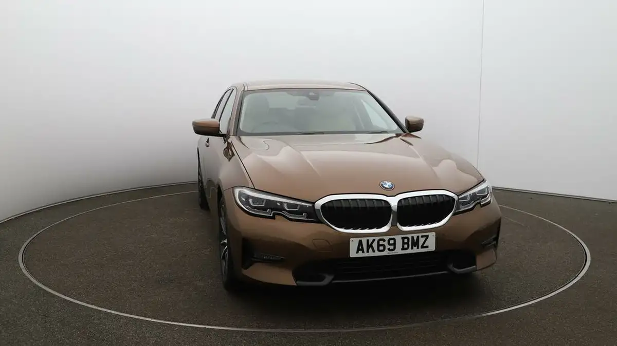 2019-bmw-3-series-20-330e-sport-pro-big-32