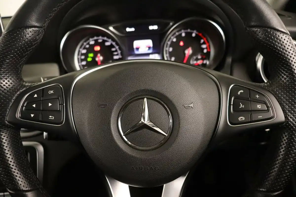 2018-mercedes-benz-gla-class-16-gla-180-urban-edition-ss-big-21