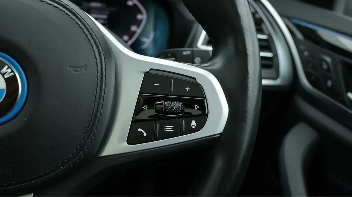 2022-bmw-ix3-e-m-sport-big-27