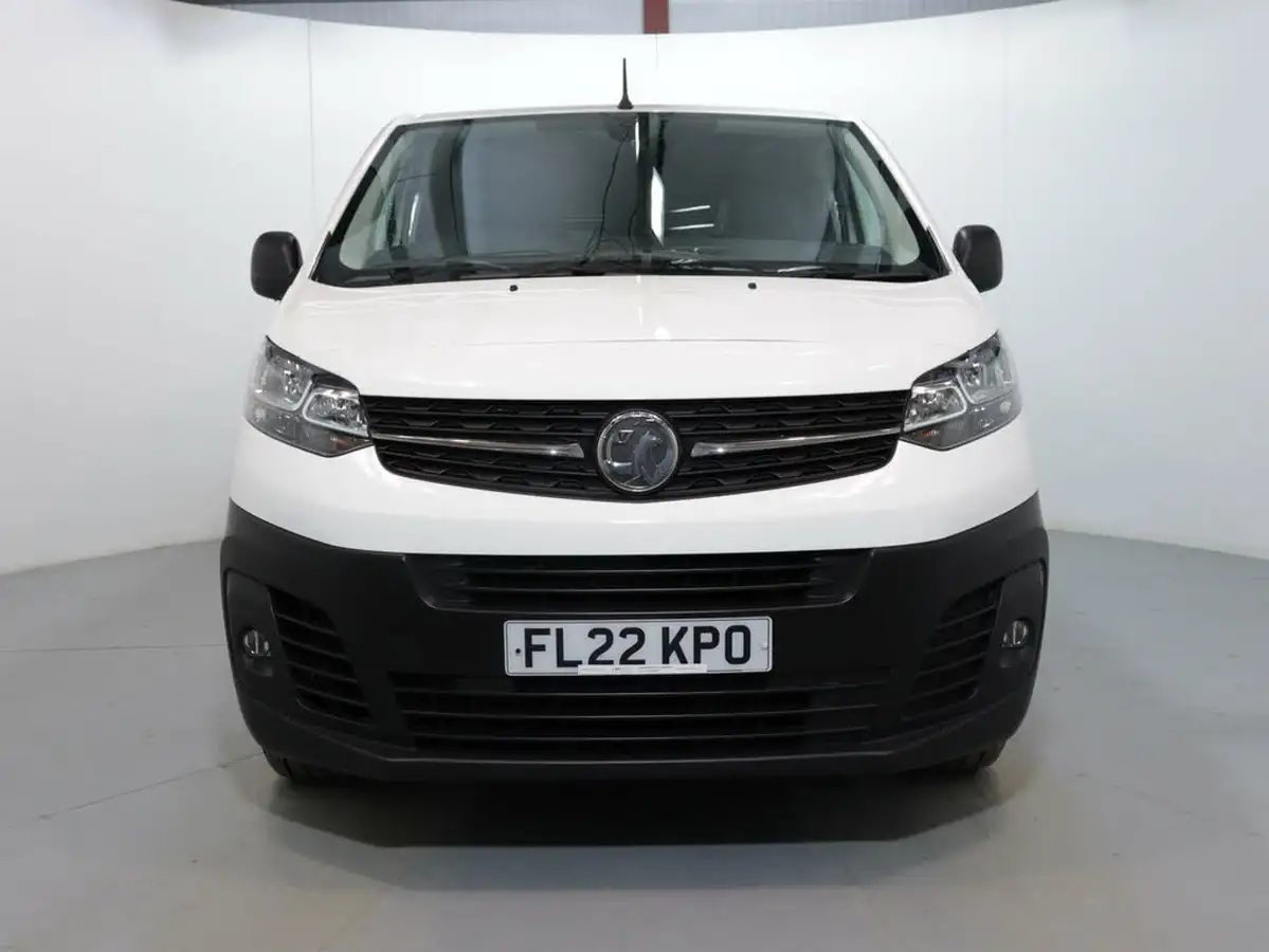 2022-vauxhall-vivaro-15td-2900-l1h1-dynamic-big-1