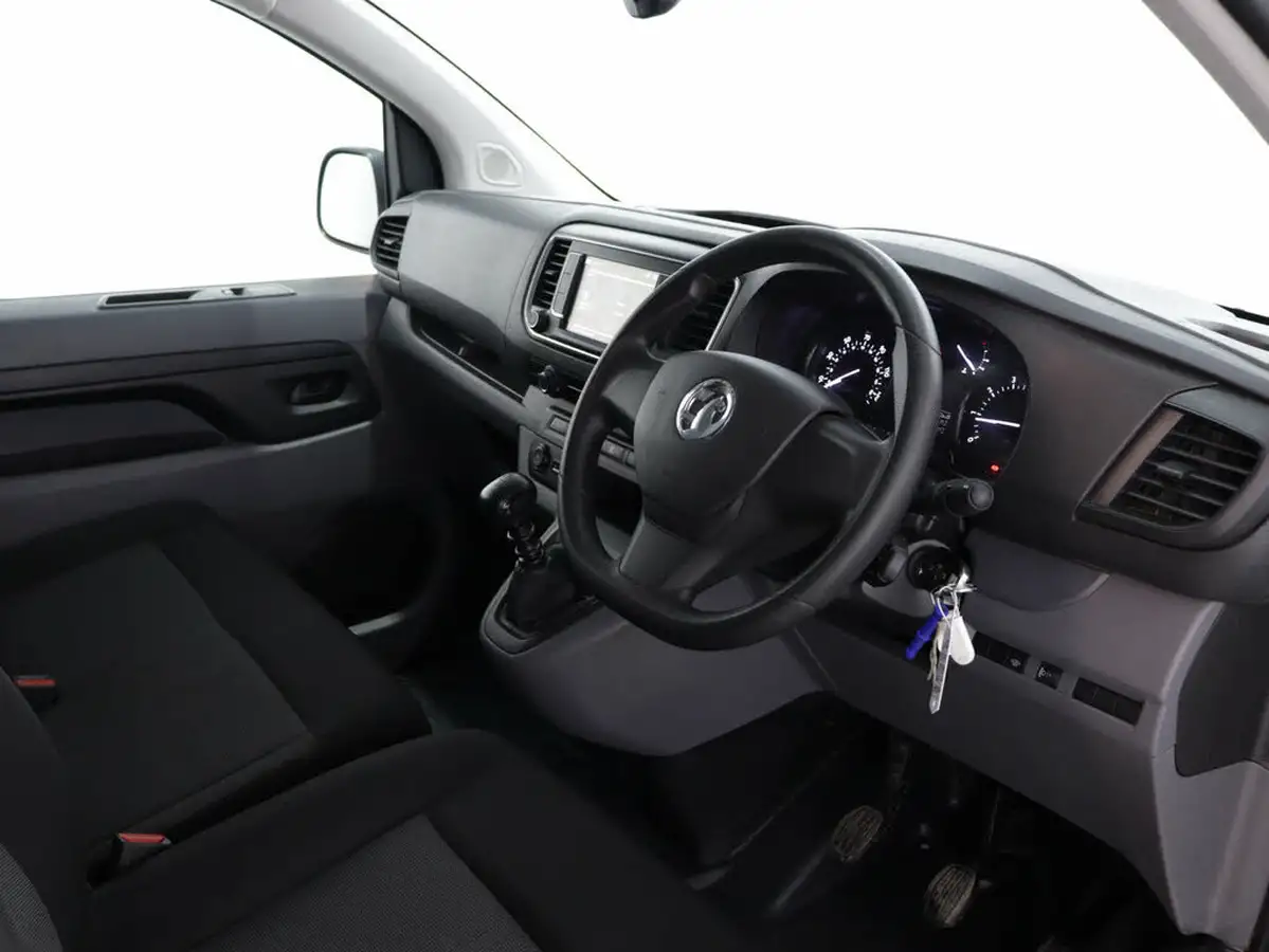 2022-vauxhall-vivaro-15td-2900-l1h1-dynamic-big-25