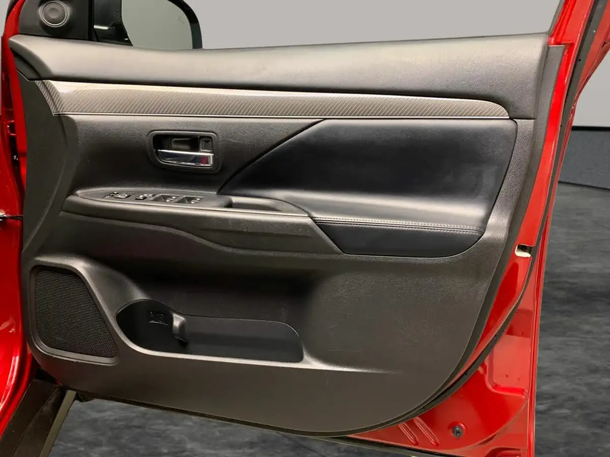 2019-mitsubishi-outlander-20-exceed-big-32