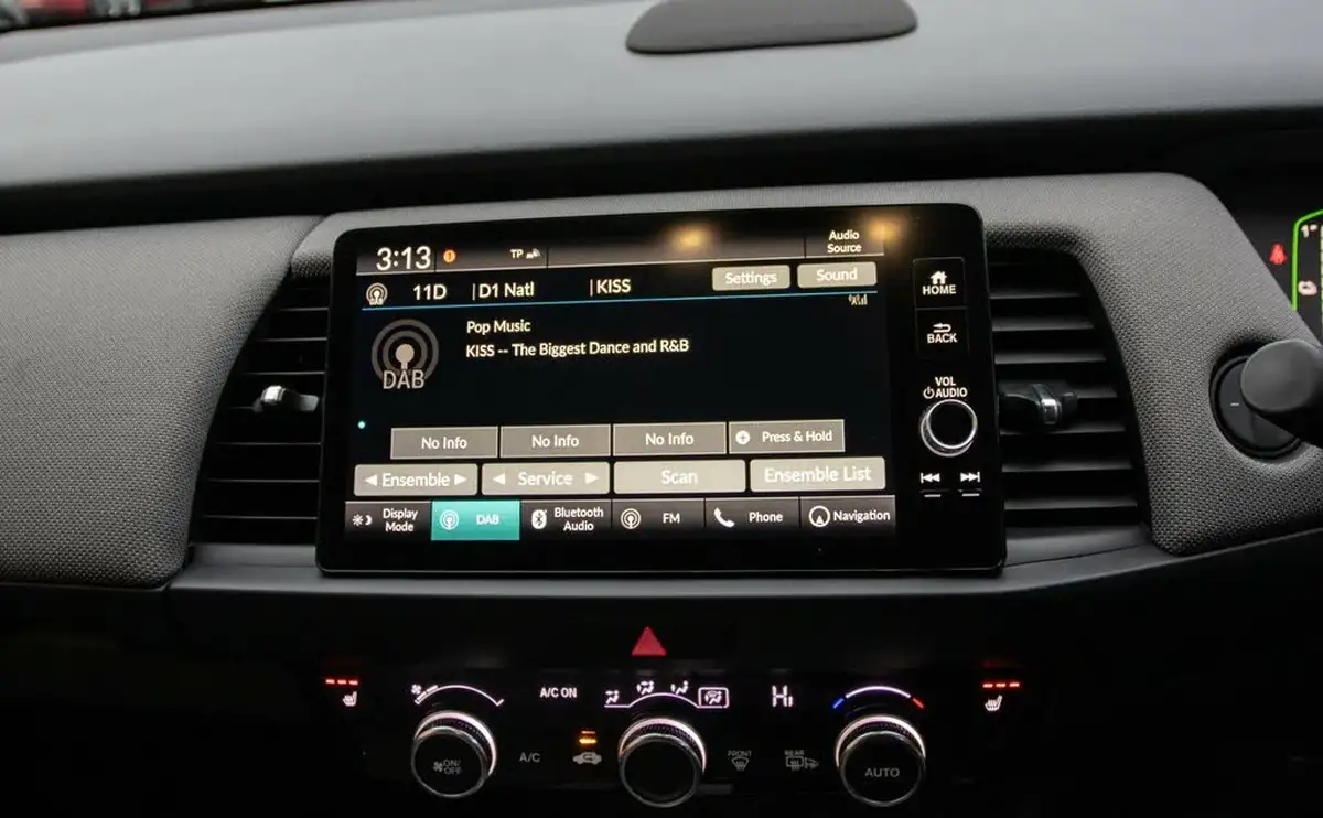 2022-honda-jazz-15-i-mmd-crosstar-ex-109ps-big-24