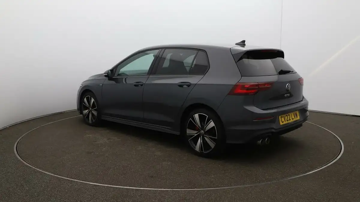 2022-volkswagen-golf-20tdi-gtd-big-5