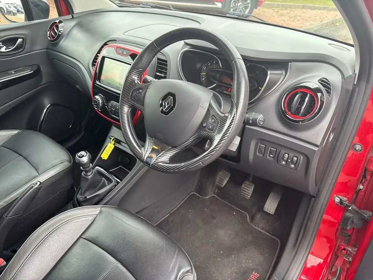 2016-renault-captur-15dci-signature-nav-110bhp-energy-ss-big-21