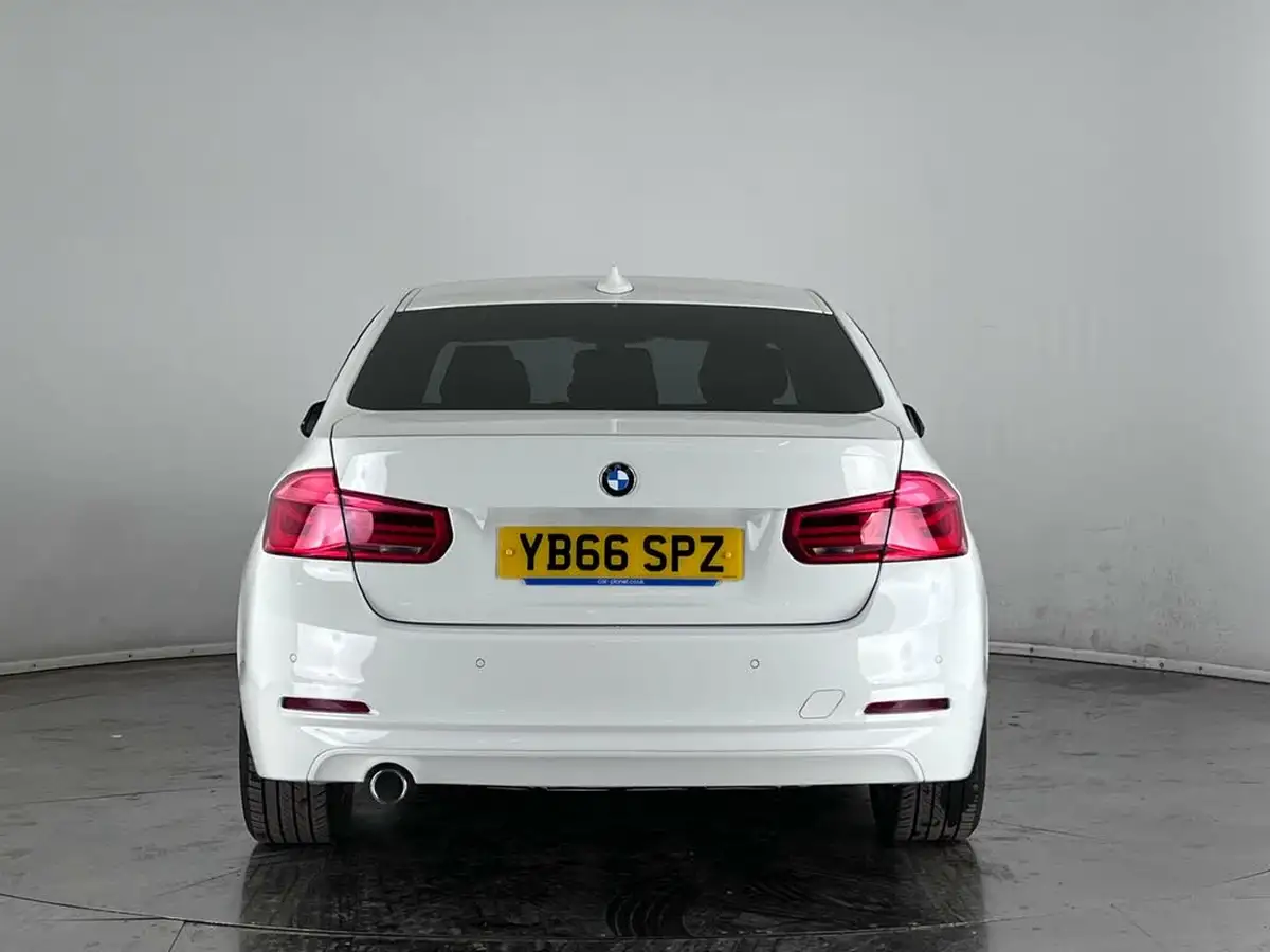 2017-bmw-3-series-20td-318d-se-saloon-4d-auto-big-4