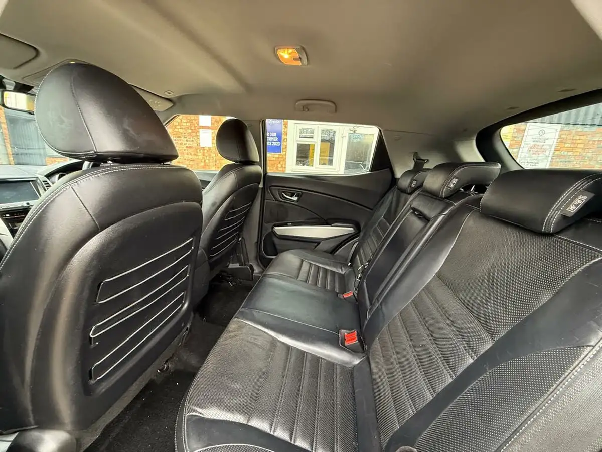 2016-kgm-ssangyong-tivoli-16td-elx-2wd-big-12