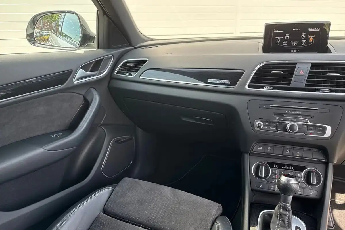 2018-audi-q3-20-tfsi-quattro-black-edition-big-19