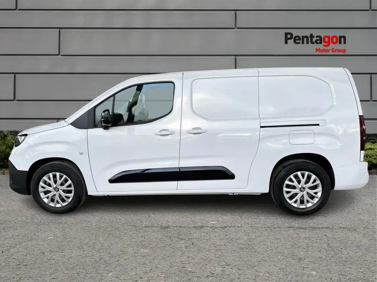 2025-fiat-doblo-big-12