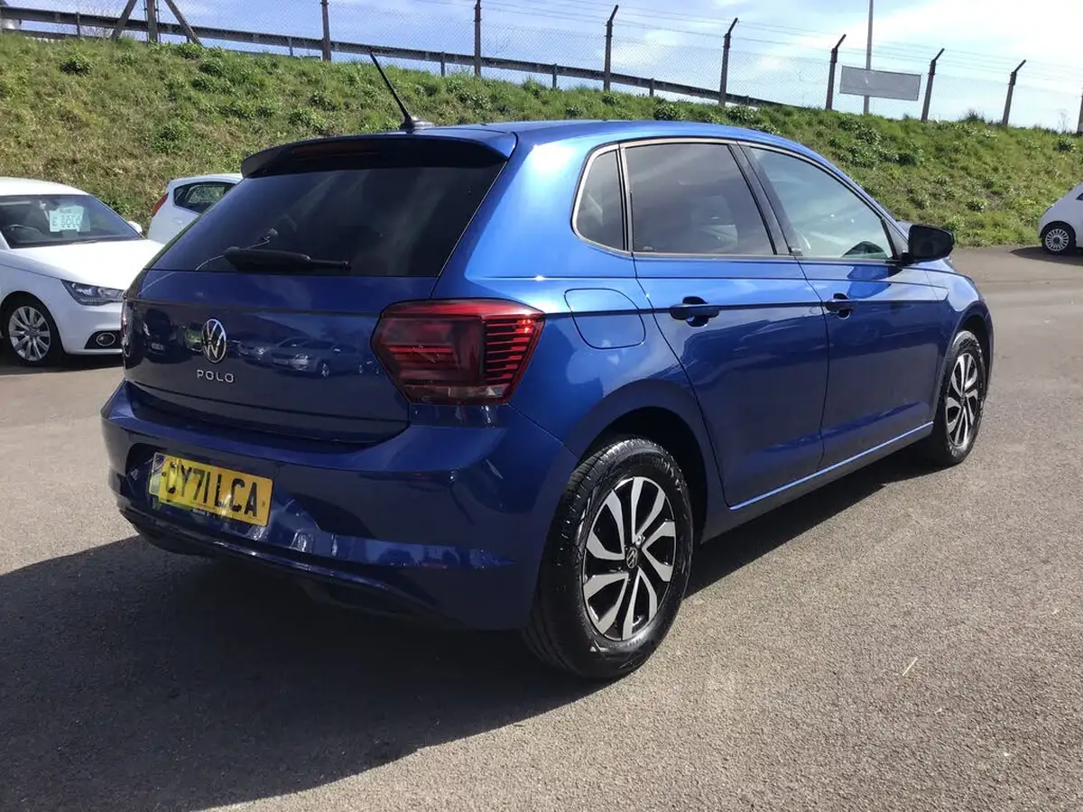 2021-volkswagen-polo-10-tsi-active-dsg-big-6