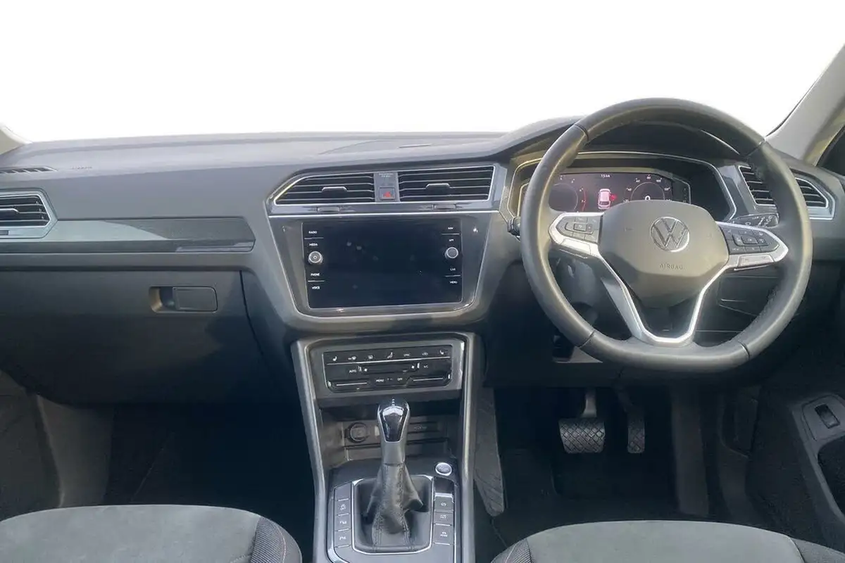 2021-volkswagen-tiguan-15-tsi-elegance-big-39