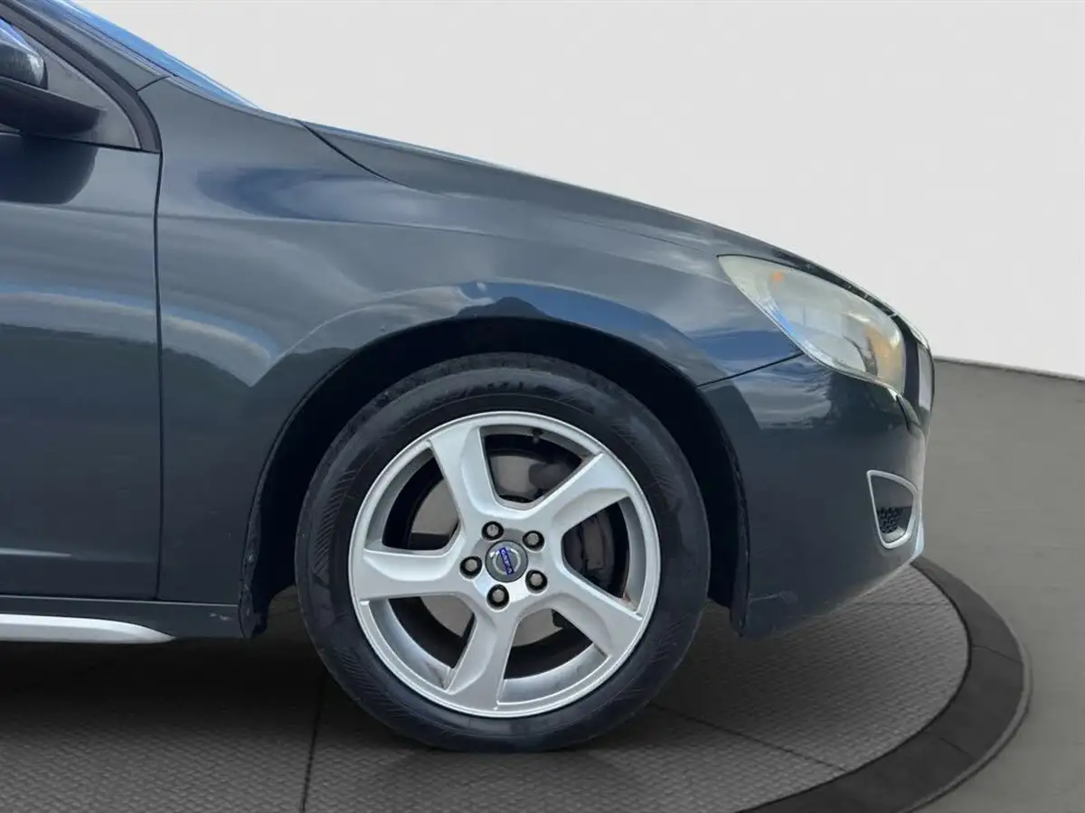 2011-volvo-v60-24td-d5-es-215bhp-geartronic-big-18