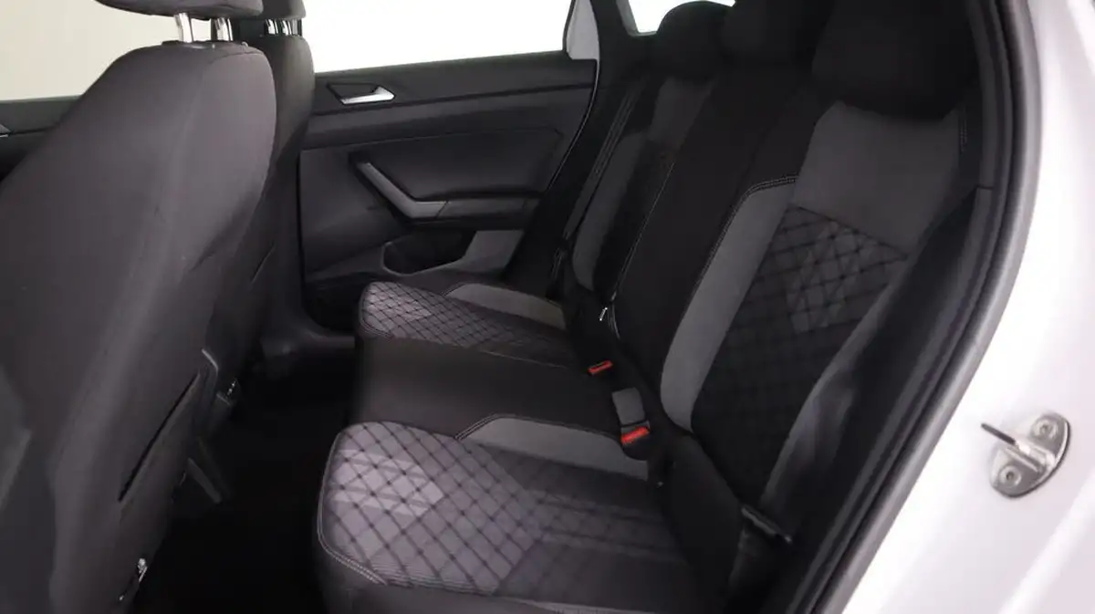 2022-volkswagen-taigo-10-tsi-r-line-dsg-big-16