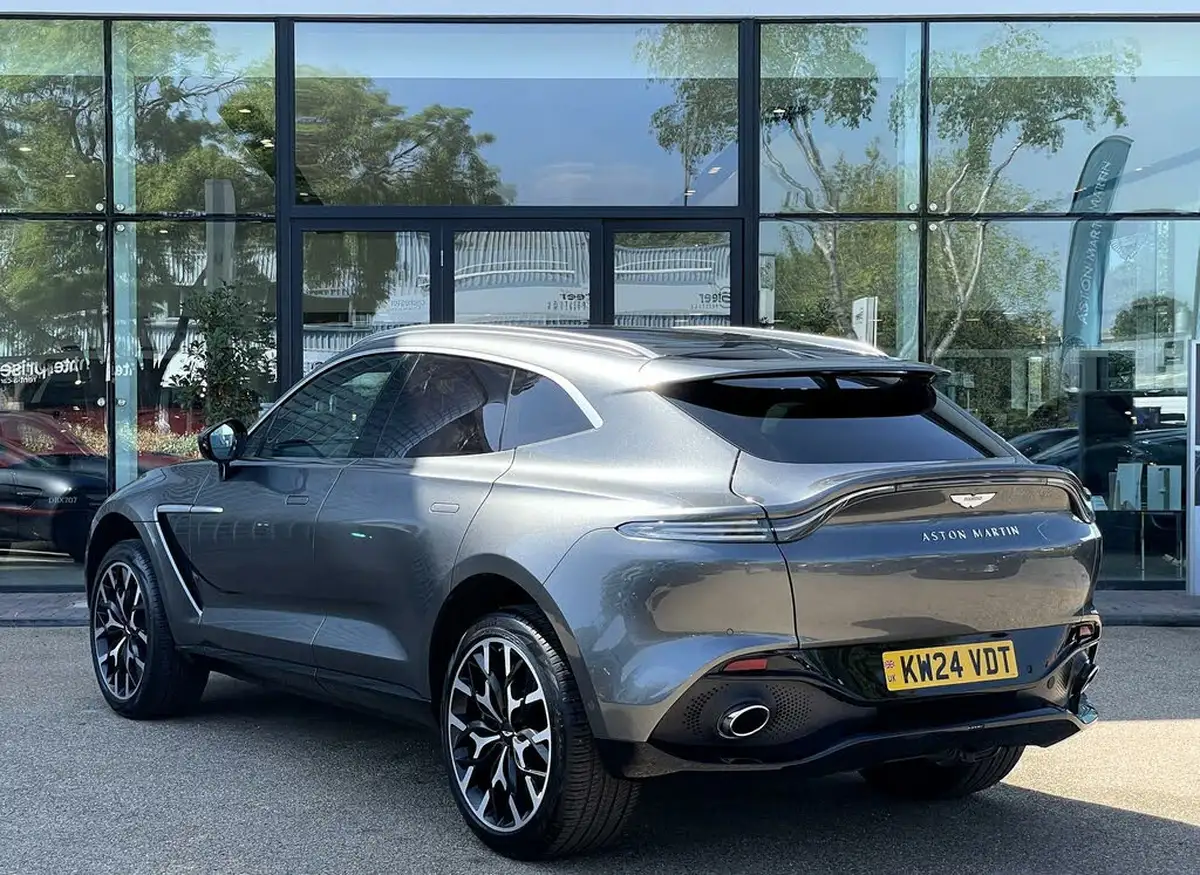 2024-aston-martin-dbx-40-v8-big-19