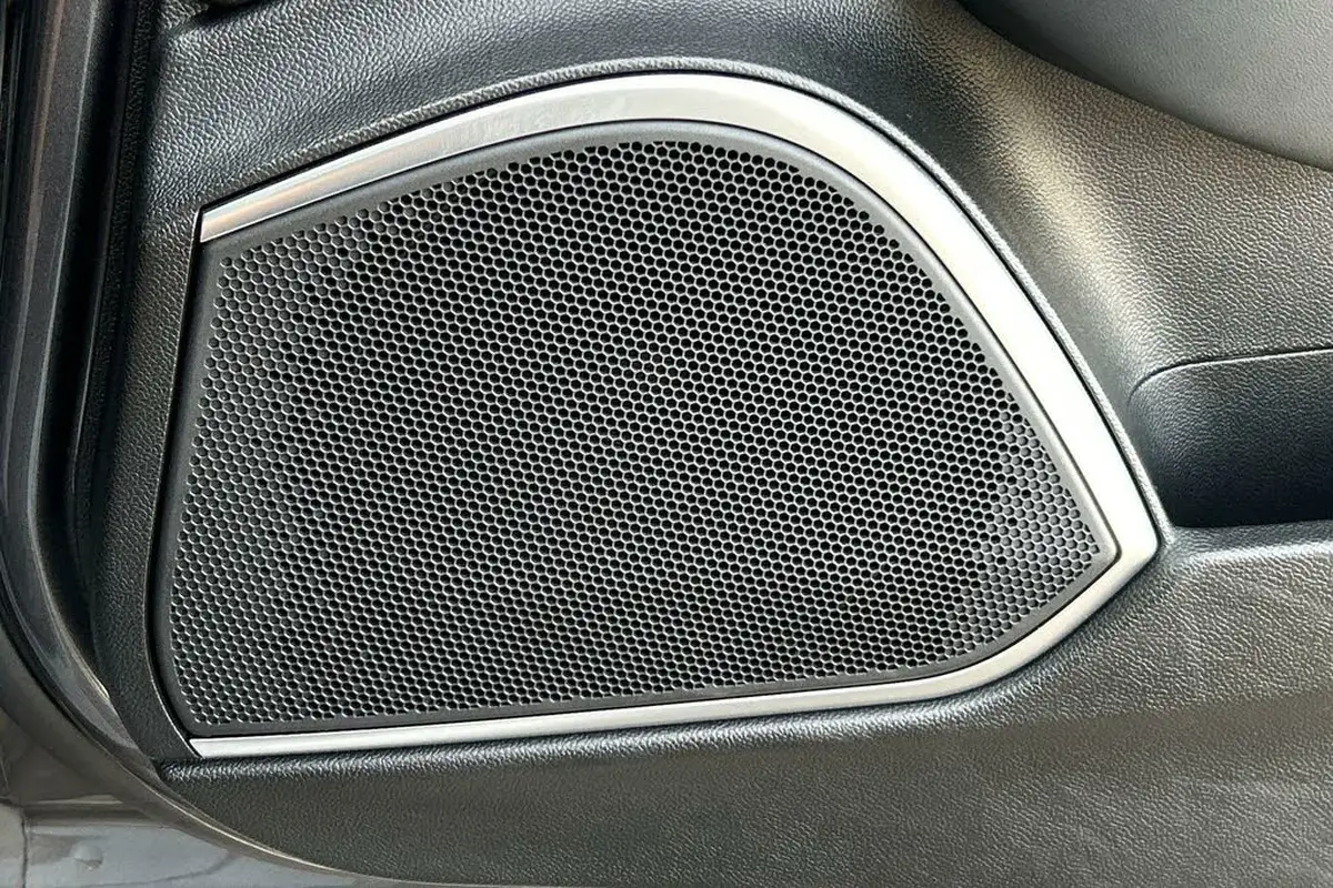 2022-alfa-romeo-giulia-20-veloce-ti-big-26