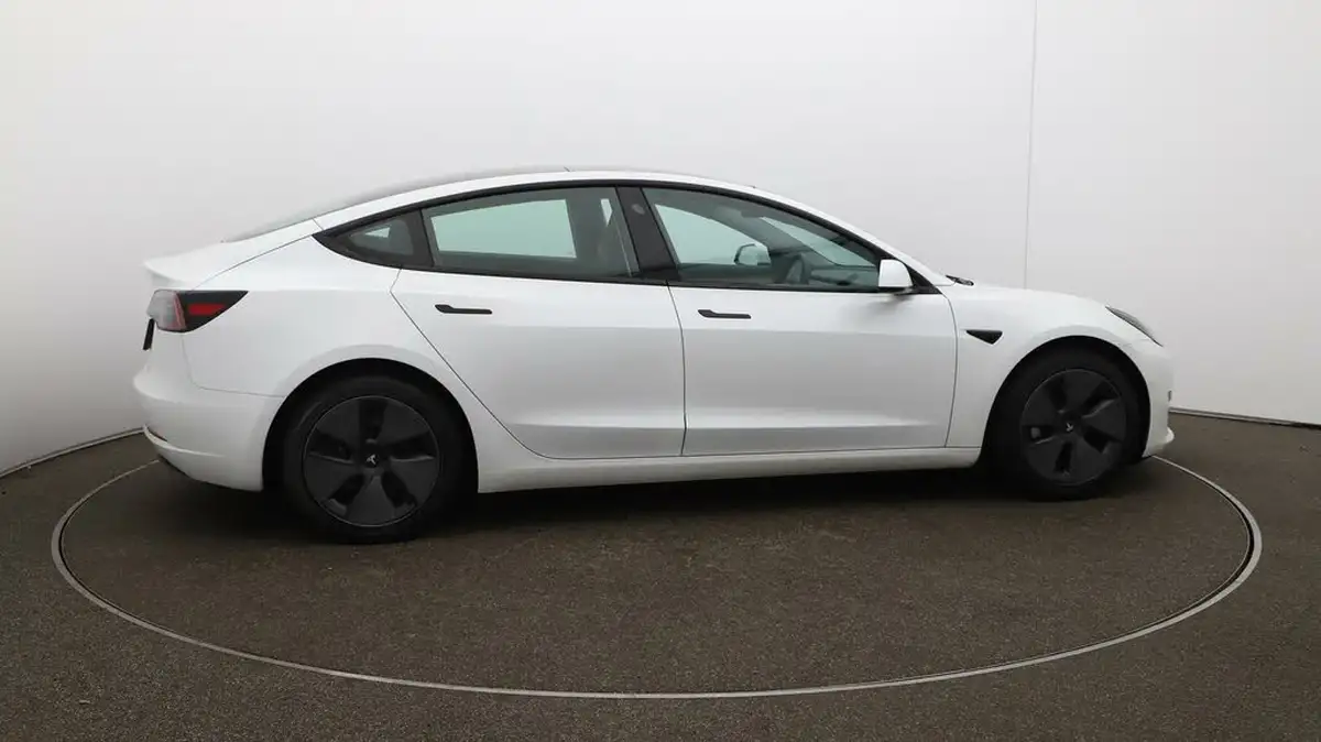 2021-tesla-model-3-e-standard-plus-big-42
