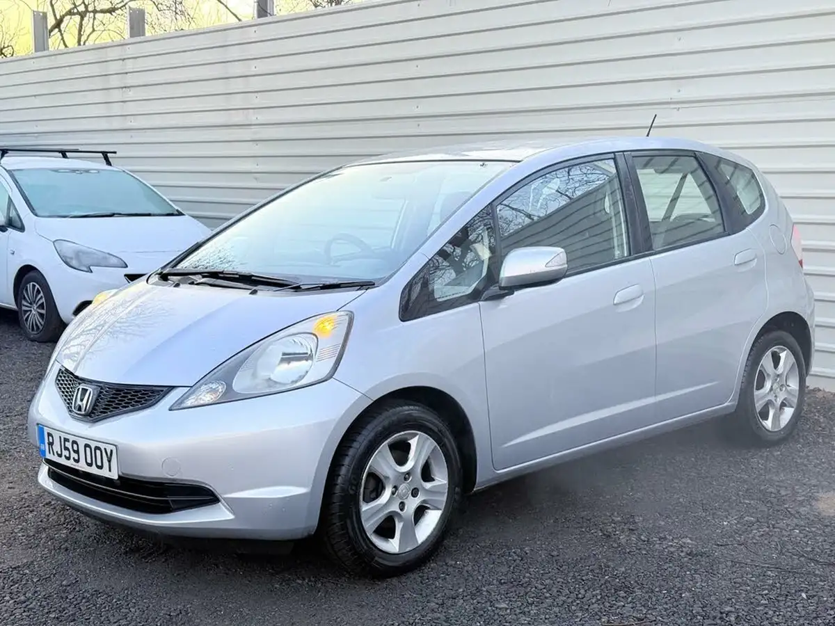2009-honda-jazz-14-es-t-big-6