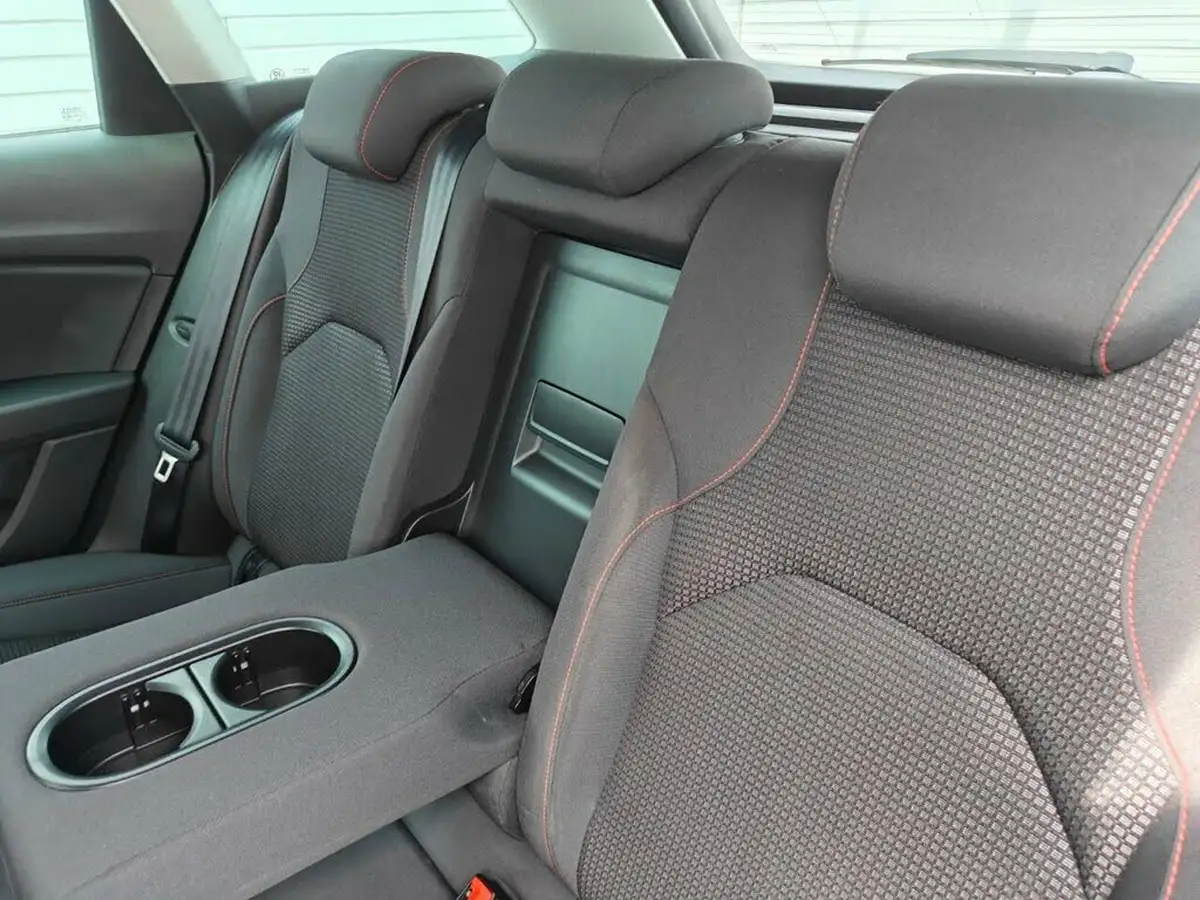 2018-seat-leon-14-tsi-fr-technology-estate-5d-big-38