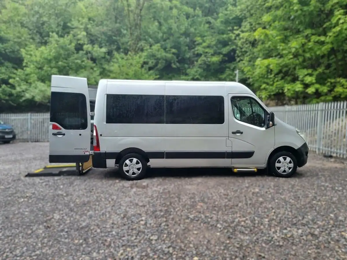 2019-renault-master-23dci-mm33-130-business-big-15