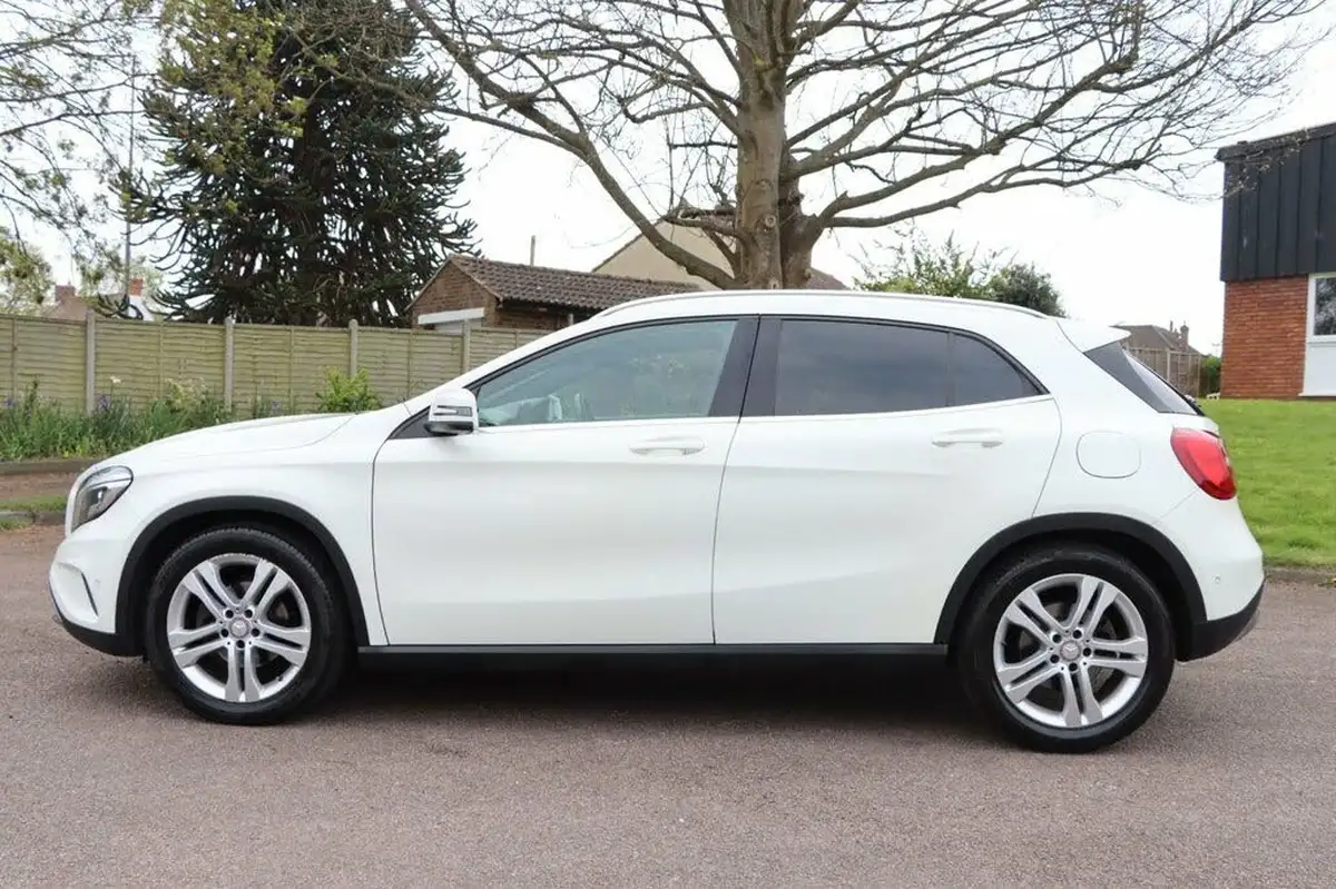 2014-mercedes-benz-gla-class-21cdi-se-premium-170bhp-220-4matic-7g-dct-big-6