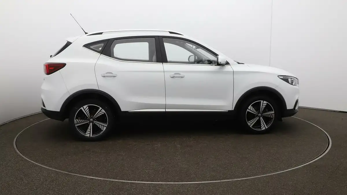 2021-mg-zs-suv-e-exclusive-ev-big-43